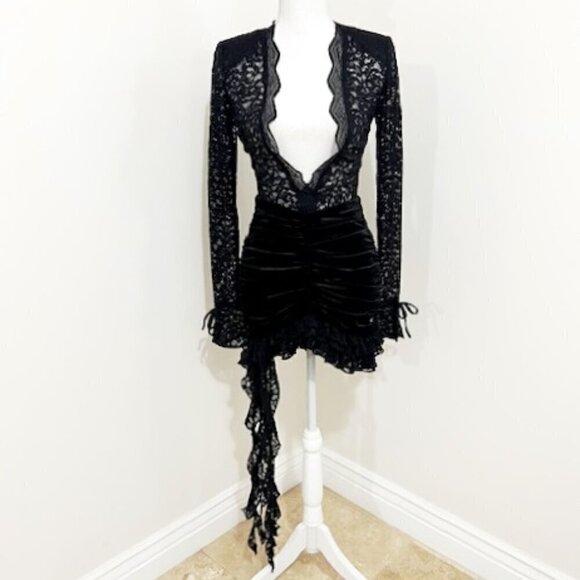 Miss Circle Nadina Black Lace Velvet Mini Dress Size XXS - Picture 2 of 7